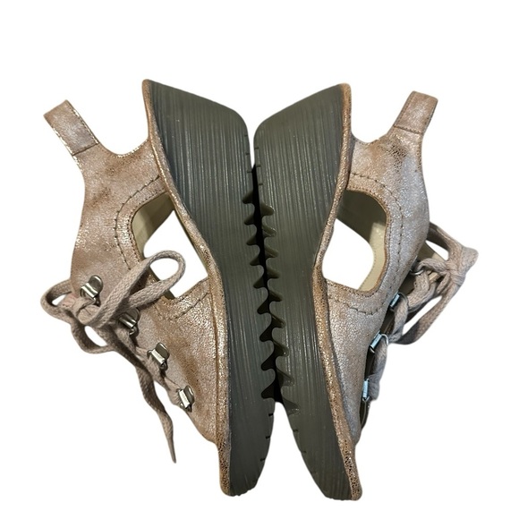 Fly London Yifa Metallic Silver Gold Open Toe Platform Wedge Sandals Y2K Size 8 - Picture 7 of 12